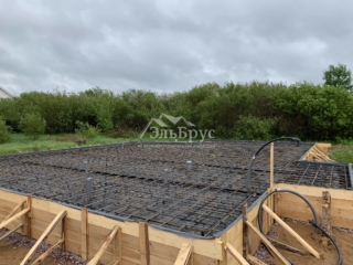 Железо-бетонная монолитной плиты тип «Перевернутая чаша» в д. Коваши под строительство КД 050